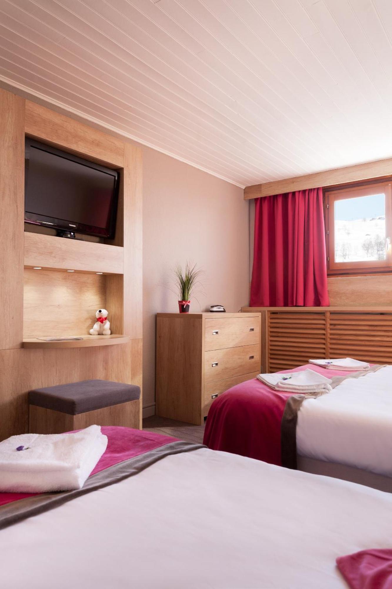 Hotel Club Mmv Le Panorama *** Ле дез Альп Экстерьер фото